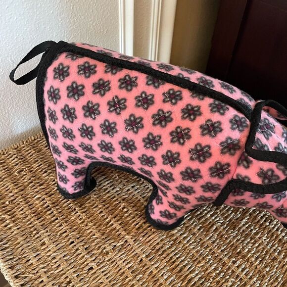 Barnyard Tuff Decorative Pig Chew Toy BIG! - Picture 4 of 14